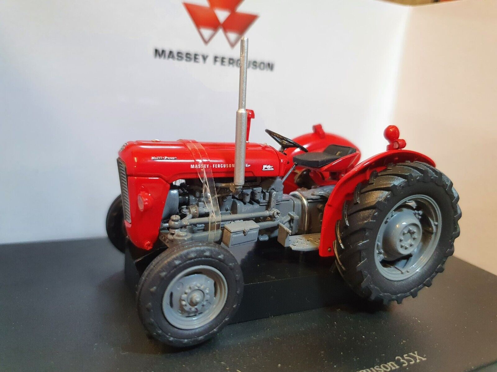 Diecast massey cheap ferguson tractors