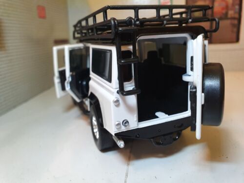 Land Rover Defender TDCi 110 32105010 Tayumo 1:32