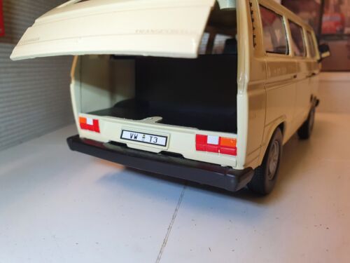 Volkswagen 1980 VW T3 T25 Bus 79376 Motormax 1:24